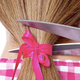 Illustration for article titled Utah Judge Orders Mother to Cut Her Daughter’s Ponytail as Part of Shitty Public Punishment